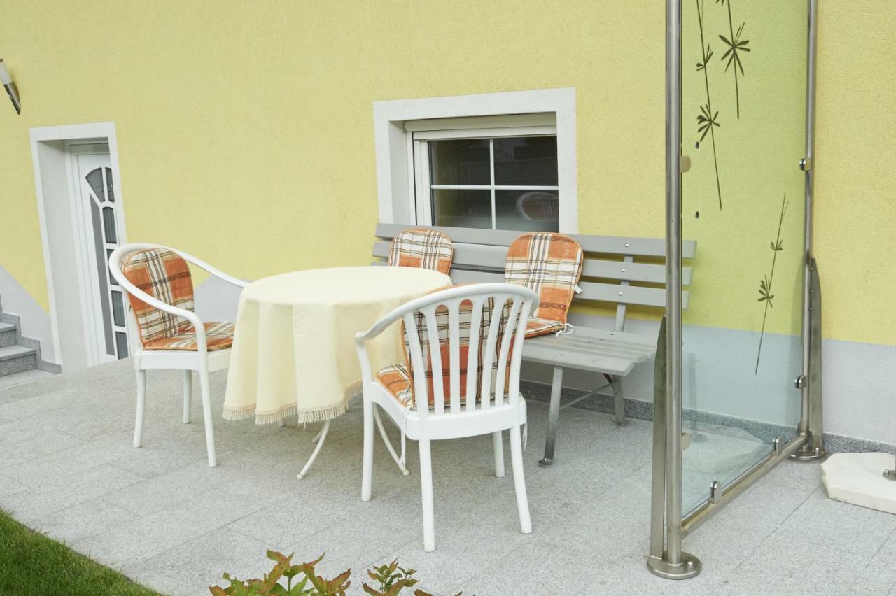 Ferienhaus Jantscher フラタッハ エクステリア 写真
